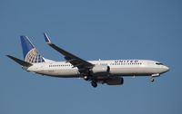 N12225 @ KORD - Boeing 737-800