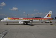 EC-ILP @ LOWW - Iberia Airbus 321 - by Dietmar Schreiber - VAP