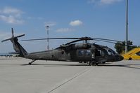 94-26570 @ LOWW - US Army Sikorsky UH60 Black Hawk