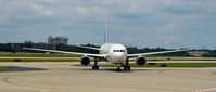 N836MH @ KATL - Taxi Atlanta - by Ronald Barker