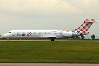 EI-FBK @ EGNX - 2004 Boeing 717-200, c/n: 55182  ex Midwest Express as N920ME  departs East Midlands for Nantes after being painted in Volotea Colours