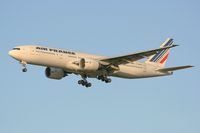 F-GSPM @ LFPG - Boing 777-228ER, Short approach rwy 26L, Roissy Charles De Gaulle Airport (LFPG-CDG) - by Yves-Q
