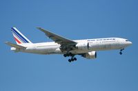 F-GSPM @ LFPG - Boeing 777-228, Roissy Charles De Gaulle Airport (LFPG-CDG) - by Yves-Q