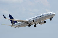 N33262 @ IAH - At Houston Intercontinental - by Zane Adams