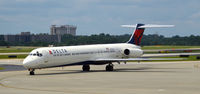 N950DL @ KATL - Taxi Atlanta - by Ronald Barker