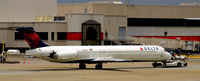 N973DL @ KATL - Taxi Atlanta - by Ronald Barker