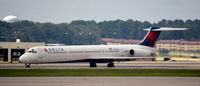 N999DN @ KATL - Taxi Atlanta - by Ronald Barker