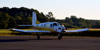N750XL @ KOMH - Taxi Orange