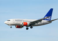 OY-KKS @ EKCH - App to R-22L Copenhagen Kastrup 22.10.13 - by leo larsen