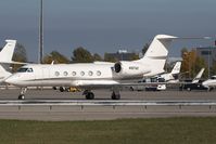 N167AD @ LOWW - Gulfstream 4