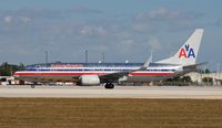 N842NN @ MIA - American 737-800 - by Florida Metal