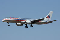 N613AA @ DFW - Landing at DFW Airport