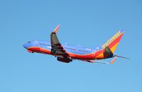 N274WN @ KMKE - Boeing 737-700 - by Mark Pasqualino