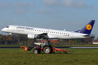 D-AECG @ LOWL - Lufthansa Embraer ERJ-190-100LR 190LR landing in LOWL/LNZ
