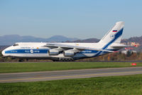 RA-82043 @ LOWG - RA-82043