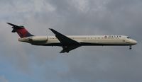 N905DL @ DTW - Delta MD-88