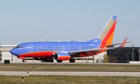 N406WN @ KMKE - Boeing 737-700 - by Mark Pasqualino