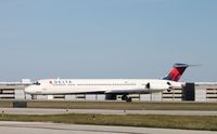 N961DN @ KMKE - MD-90-30 - by Mark Pasqualino