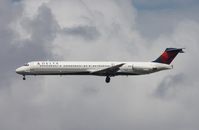 N918DE @ MCO - Delta MD-88