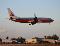 N923AN @ MIA - American 737-800 - by Florida Metal