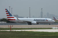 N932NN @ DFW - American Airline new paint 737 at DFW Airport - by Zane Adams