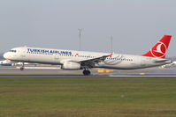 TC-JRT @ LOWW - Turkish A321 - by Thomas Ranner