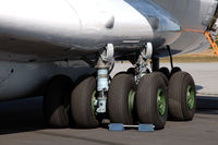 RA-76511 @ ESOE - Ilyushin Il-76TD-90VD: main landing gear. - by Henk van Capelle