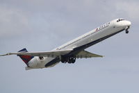 N934DN @ KSRQ - Delta Flight 2298 (N934DN) departs Sarasota-Bradenton International Airport enroute to Hartsfield-Jackson Atlanta International Airport - by Donten Photography