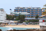 N564RM @ TNCM - landing SXM - by martial Dekker