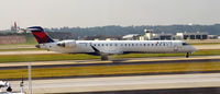 N200PQ @ KATL - Taxi Atlanta - by Ronald Barker