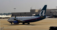 N337AT @ KATL - Taxi Atlanta - by Ronald Barker