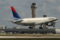 N136DL @ KMIA - Delta - by Triple777