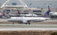 N477UA @ KLAX - Airbus A320