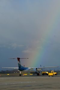 LX-LGN @ LOWW - Luxair Dash 8-400 - by Dietmar Schreiber - VAP