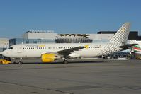 EC-IZD @ LOWW - Vueling Airbus 320 - by Dietmar Schreiber - VAP