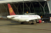 B-6572 @ ZSPD - At Shanghai Pu Dong - by Micha Lueck