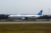 B-6661 @ ZSPD - At Pu Dong - by Micha Lueck