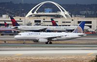 N413UA @ KLAX - Airbus A320