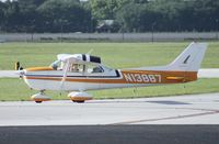 N13887 @ ORL - Cessna 172M