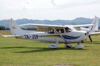ZK-JSP @ NZGS - At Gisborne - by Micha Lueck