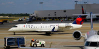 N867AS @ KATL - Taxi Atlanta - by Ronald Barker