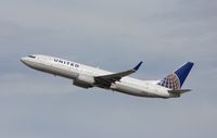 N18243 @ KLAX - Boeing 737-800