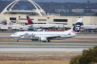 N557AS @ KLAX - Boeing 737-800 - by Mark Pasqualino