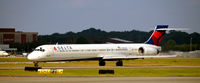 N926DH @ KATL - Taxi Atlanta - by Ronald Barker