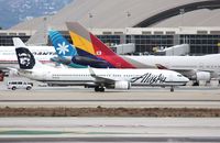 N315AS @ KLAX - Boeing 737-900 - by Mark Pasqualino