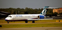N927AT @ KATL - Taxi Atlanta - by Ronald Barker