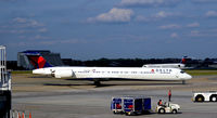 N943DN @ KATL - Taxi Atlanta - by Ronald Barker
