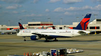 N533US @ KATL - Taxi Atlanta - by Ronald Barker