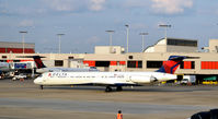 N914DE @ KATL - Taxi Atlanta - by Ronald Barker