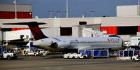 N933DL @ KATL - Atlanta - by Ronald Barker